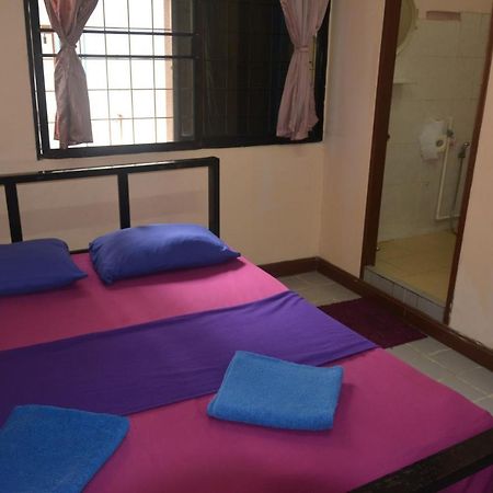 בנגקוק Yaya Guesthouse מראה חיצוני תמונה
