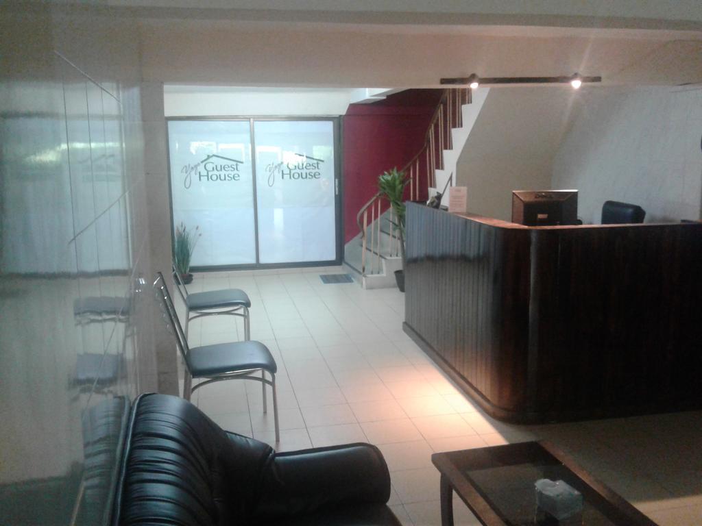בנגקוק Yaya Guesthouse מראה חיצוני תמונה