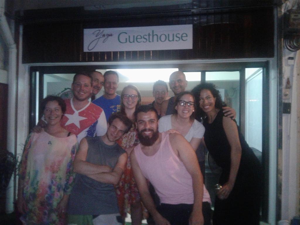 בנגקוק Yaya Guesthouse מראה חיצוני תמונה