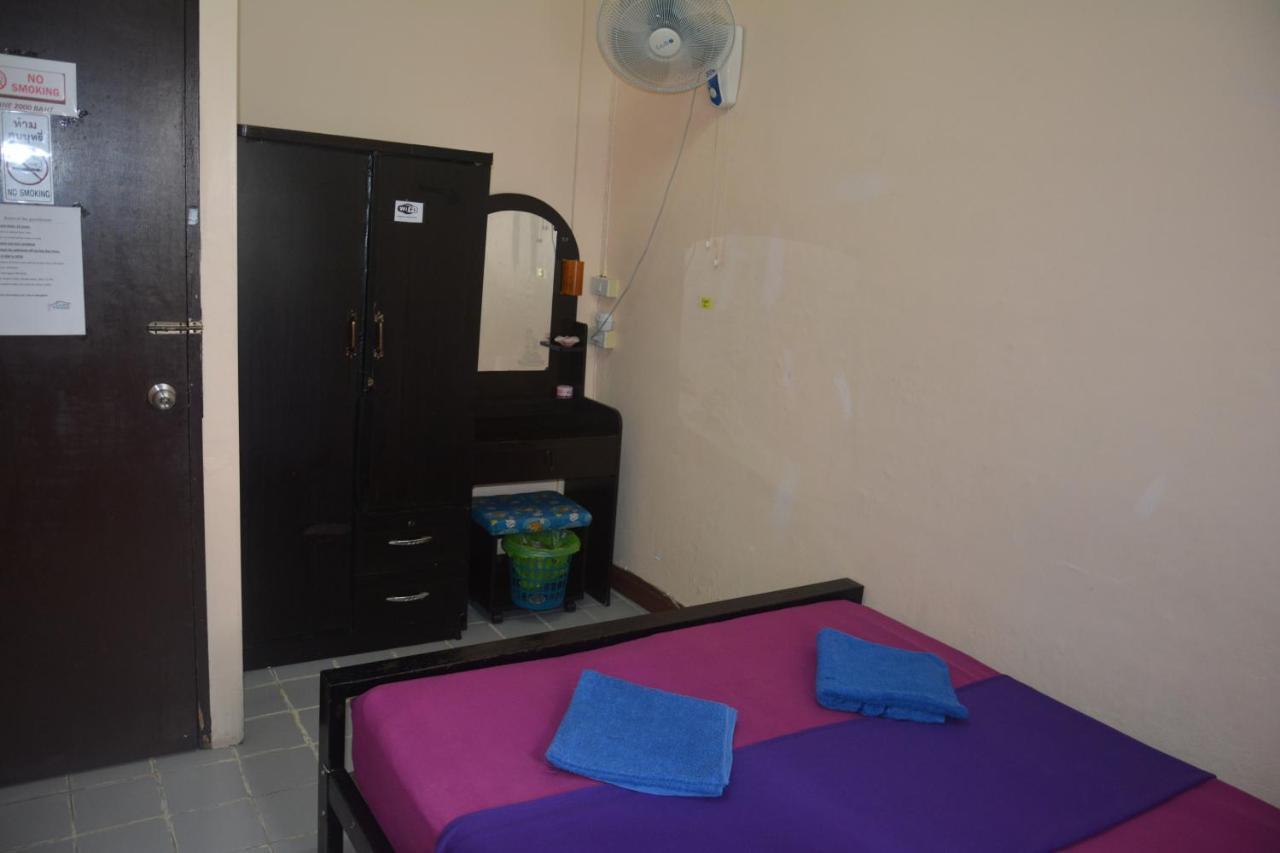בנגקוק Yaya Guesthouse מראה חיצוני תמונה