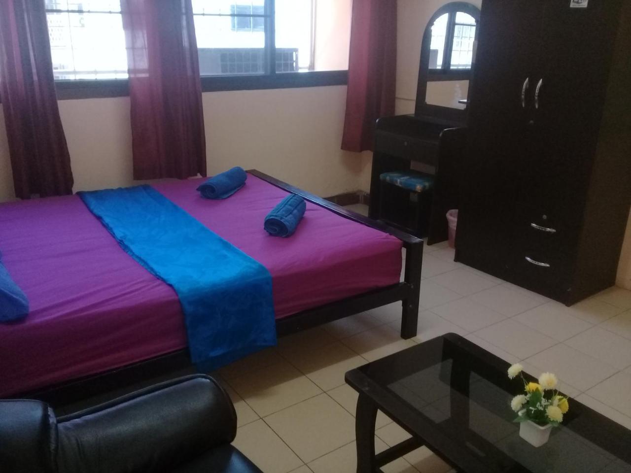בנגקוק Yaya Guesthouse מראה חיצוני תמונה