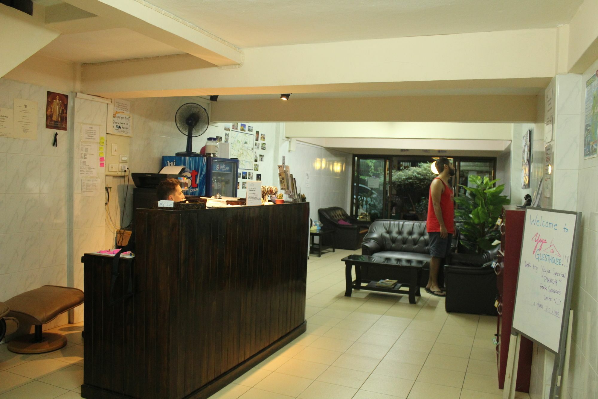 בנגקוק Yaya Guesthouse מראה חיצוני תמונה