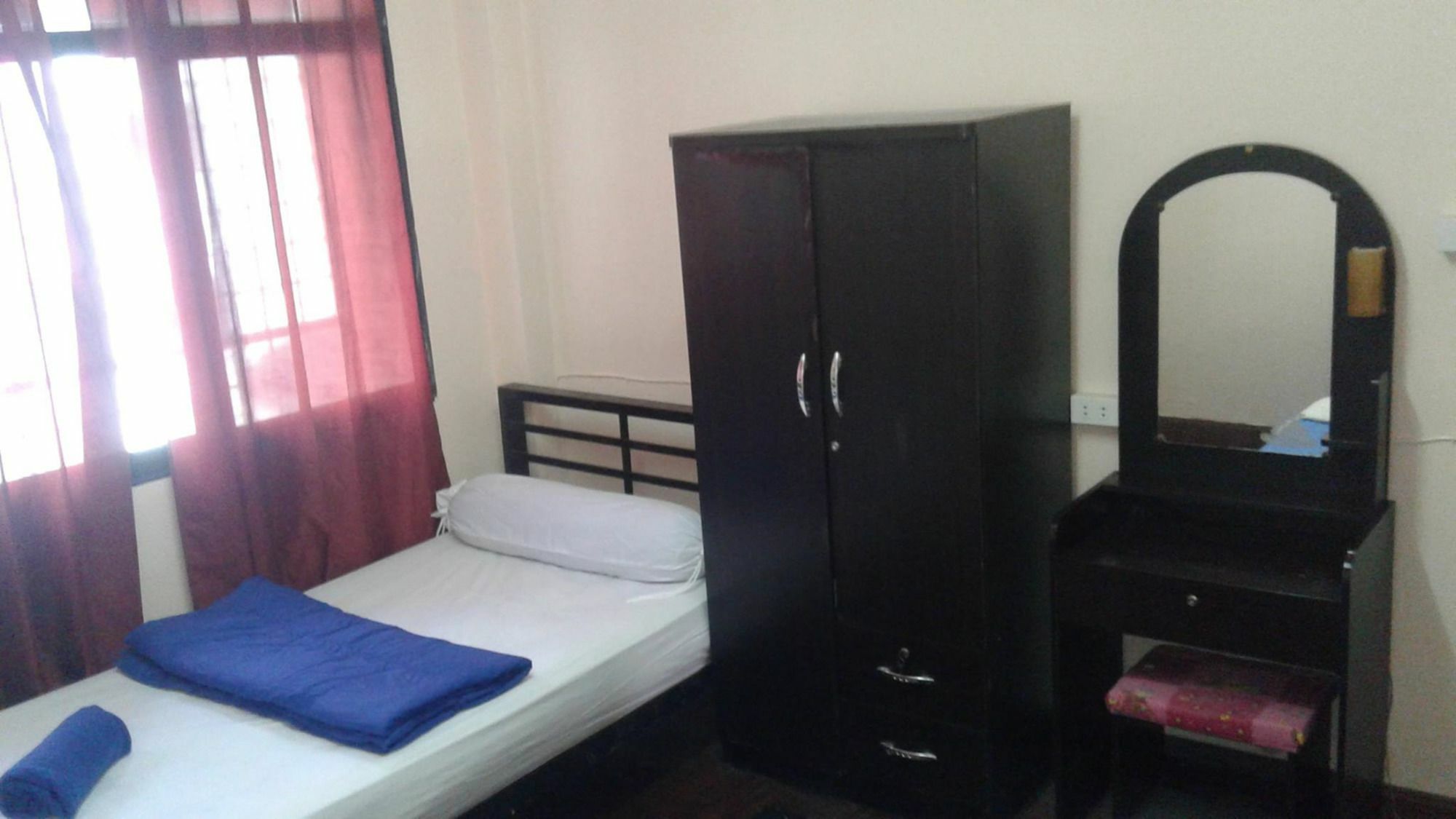 בנגקוק Yaya Guesthouse מראה חיצוני תמונה