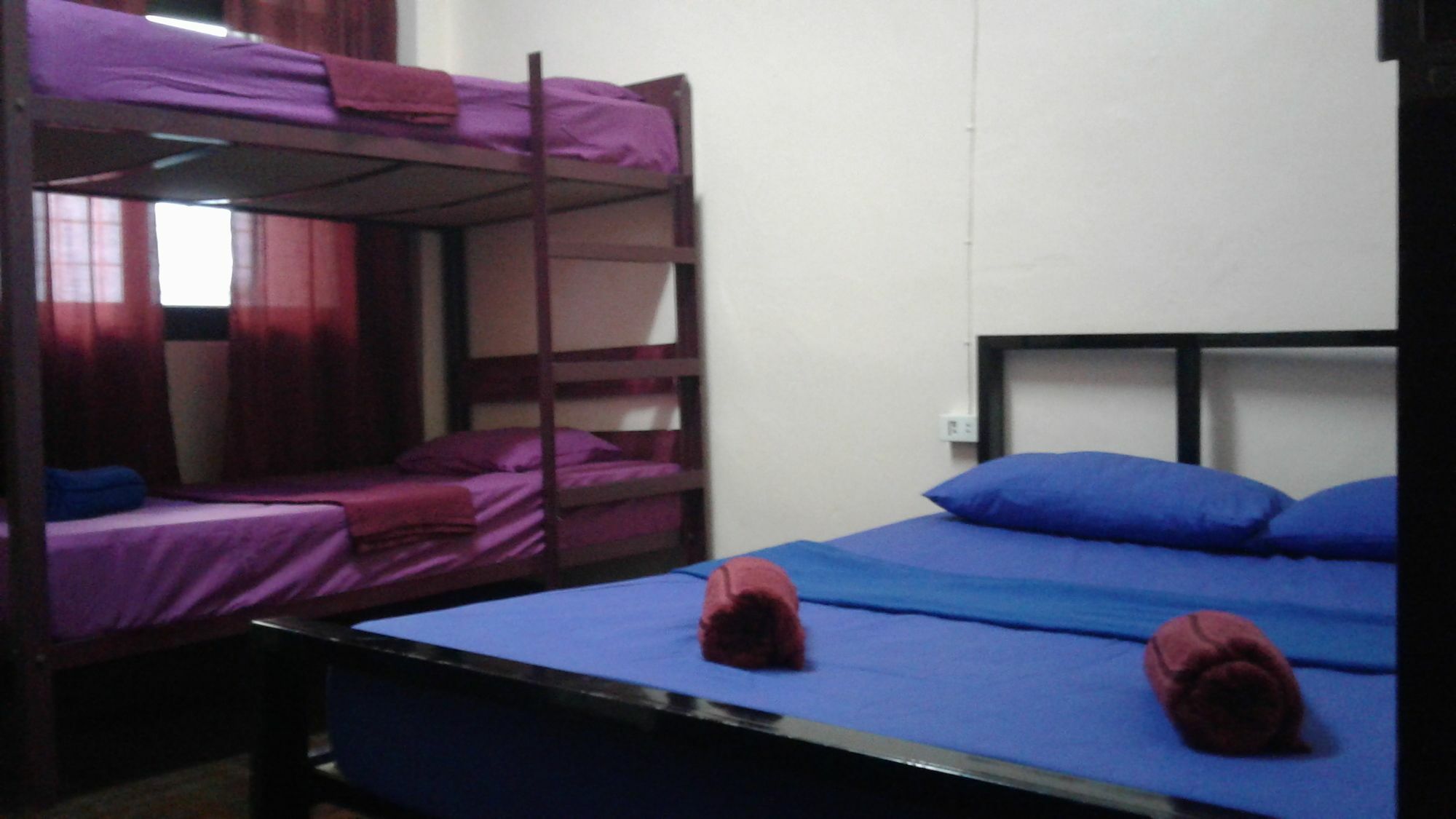 בנגקוק Yaya Guesthouse מראה חיצוני תמונה