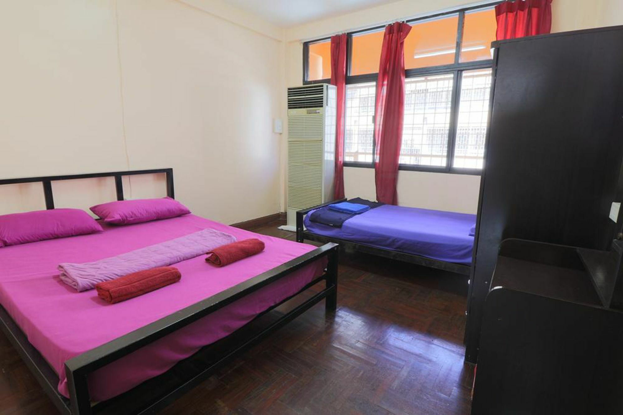 בנגקוק Yaya Guesthouse מראה חיצוני תמונה