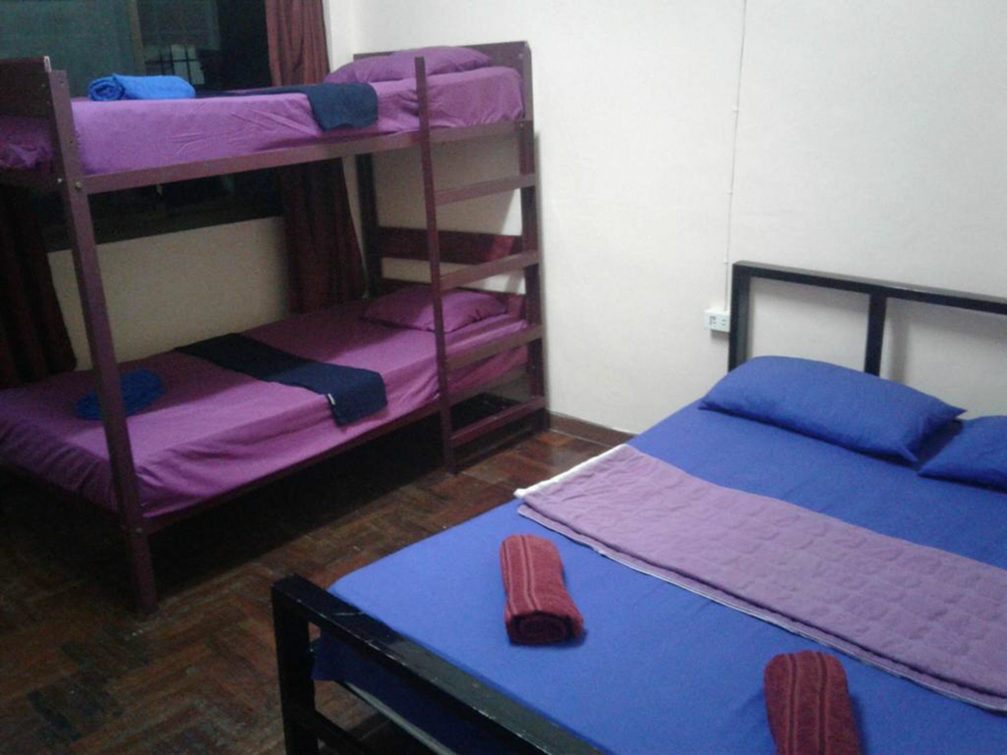 בנגקוק Yaya Guesthouse מראה חיצוני תמונה