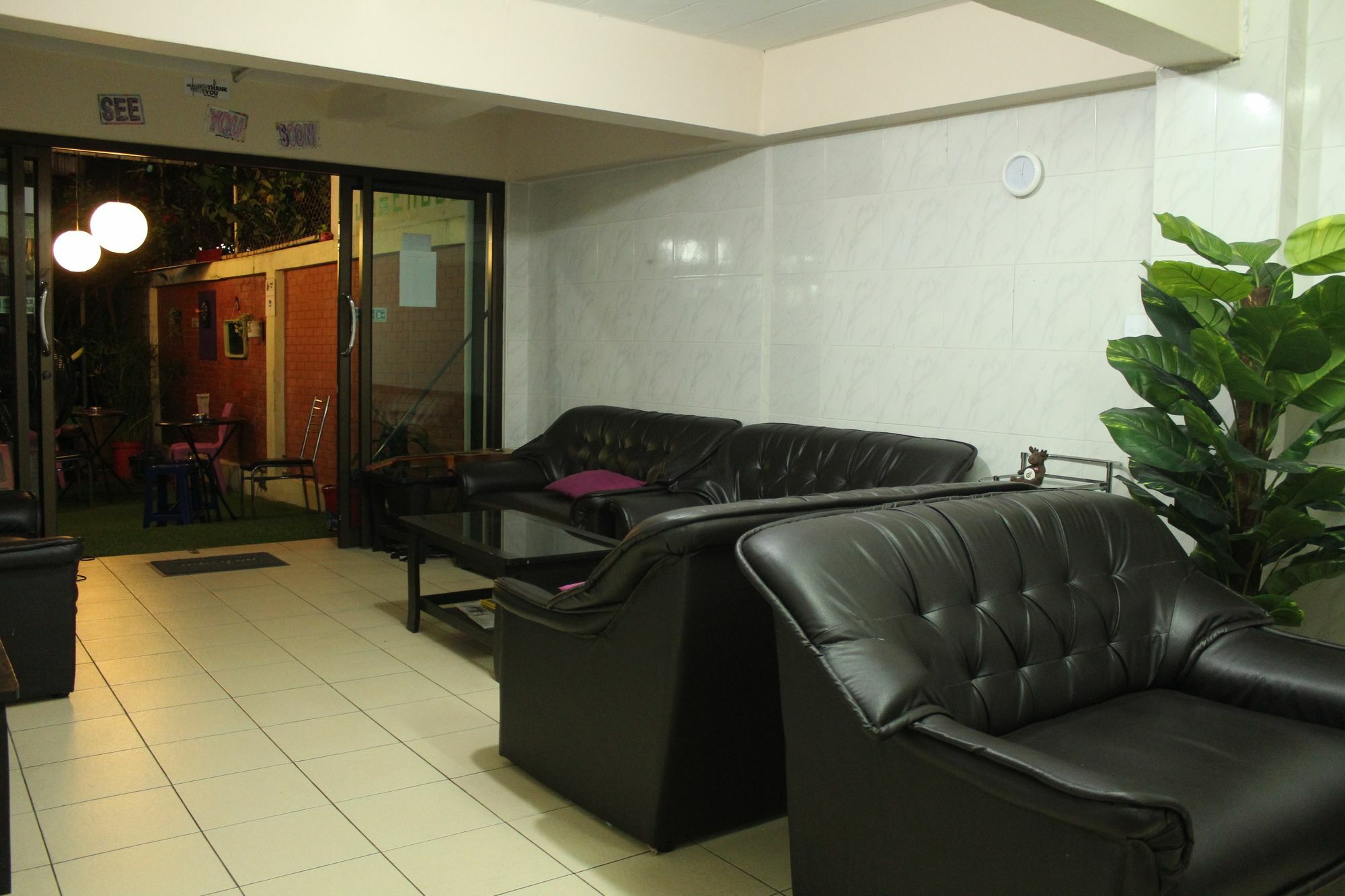 בנגקוק Yaya Guesthouse מראה חיצוני תמונה